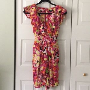 Bright, Floral Dress with Pockets!